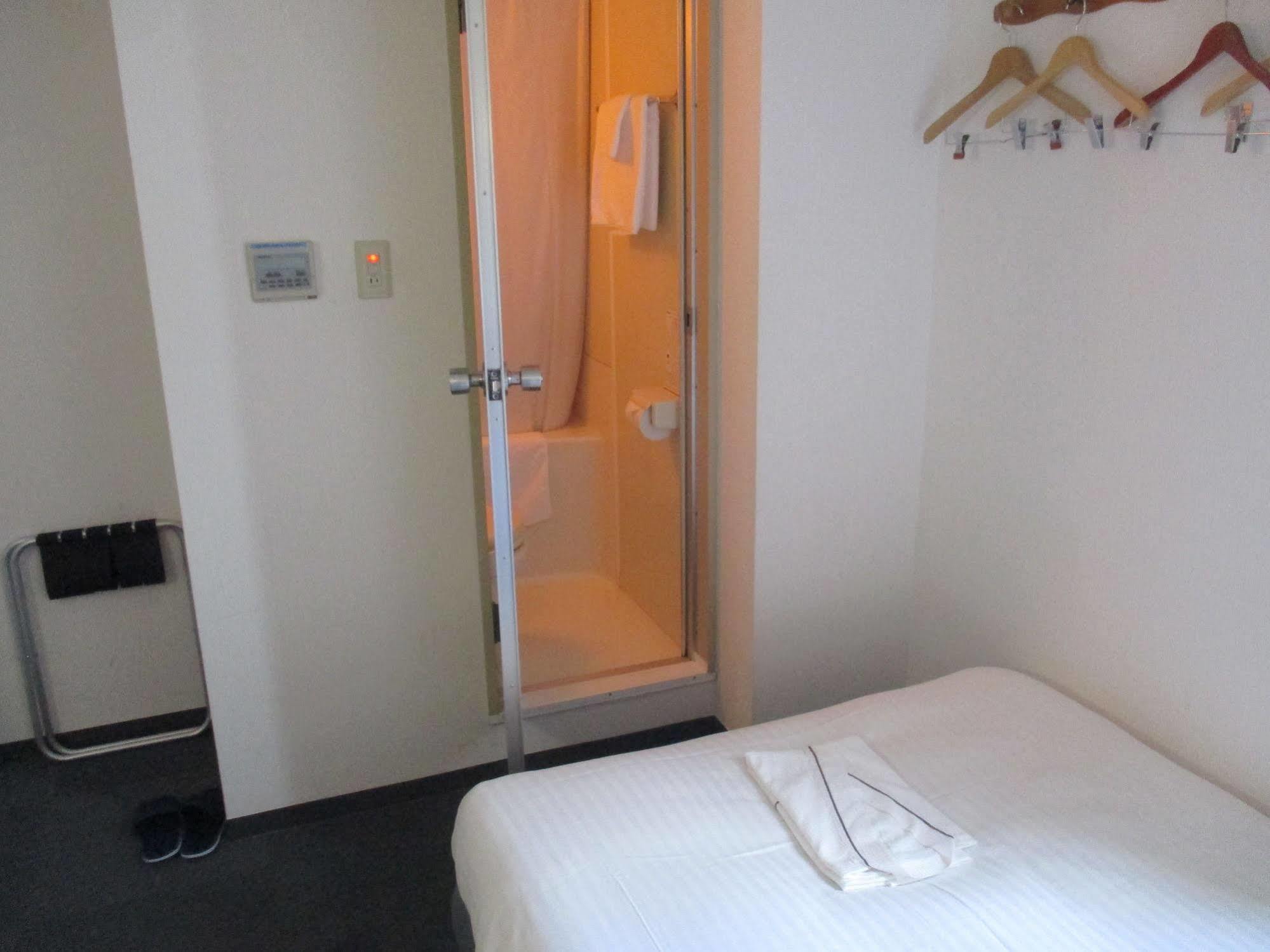 Hotel Green Well Sendai Esterno foto